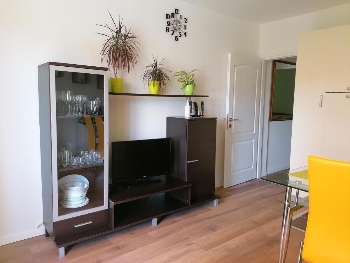 Apartment Poldrugo Крес Екстериор снимка