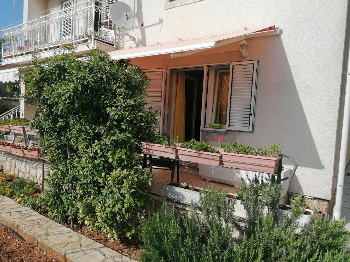 Apartment Poldrugo Крес Екстериор снимка