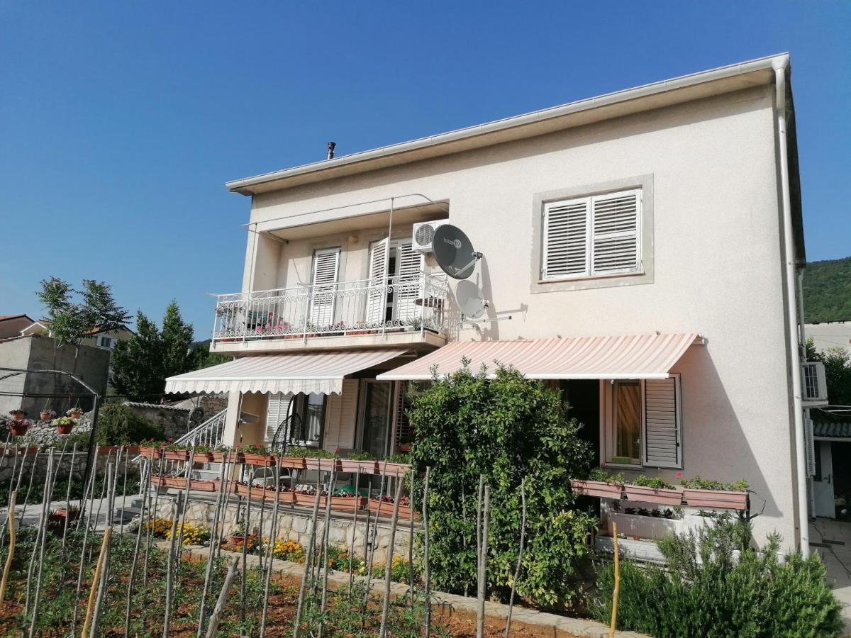 Apartment Poldrugo Крес Екстериор снимка